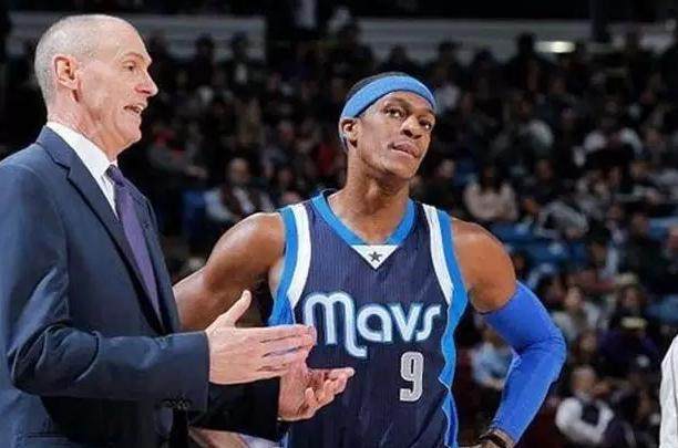 以绝对优势 以绝对优势